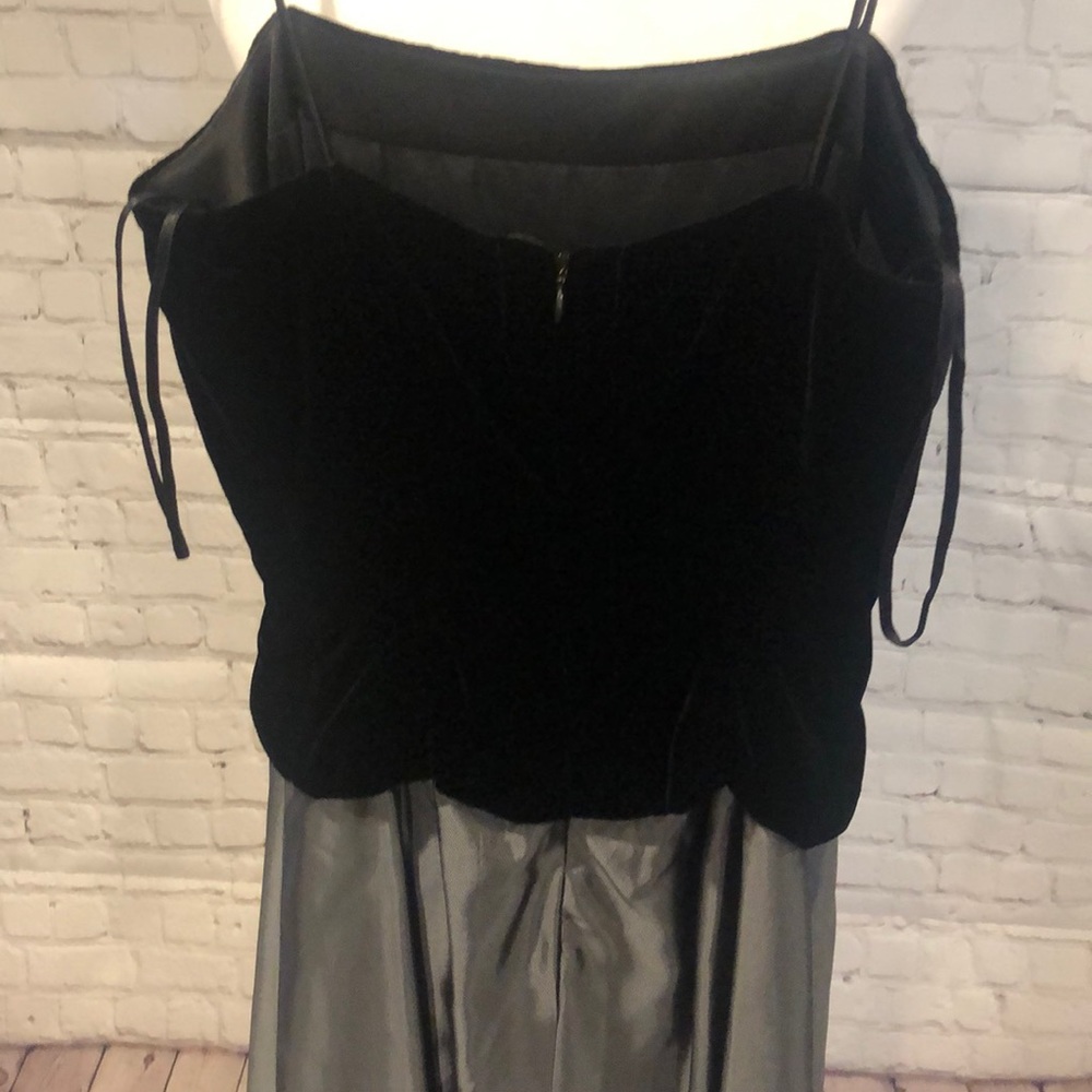 Jones New York Evening Dress -Make an offer size 6 - Picture 5 of 5